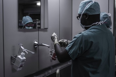 general contractor for healthcare industry